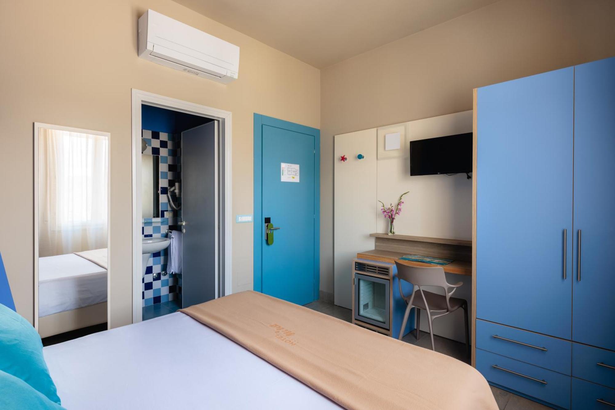 Double Room,1589558685:JPEG